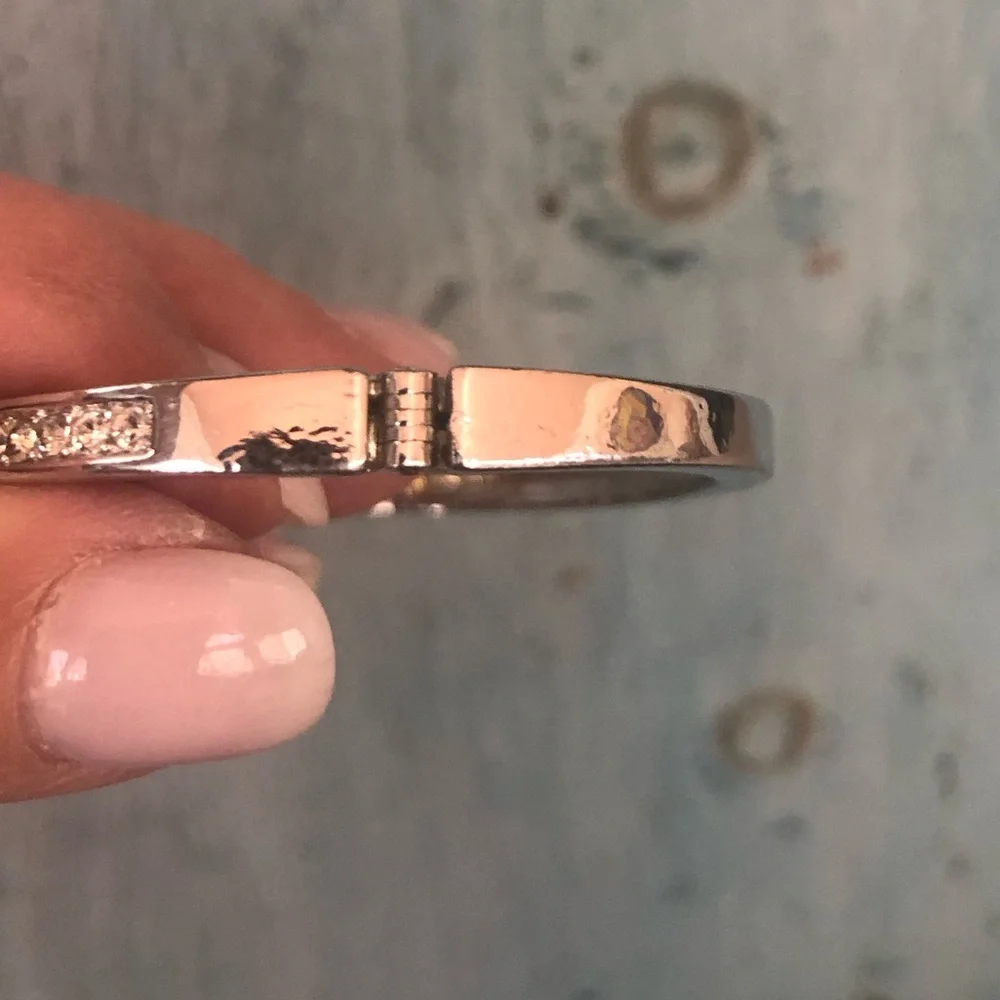 Swarovski sterling silver hinged bracelet loaded with Swarovski crystals - Picture 5 of 10